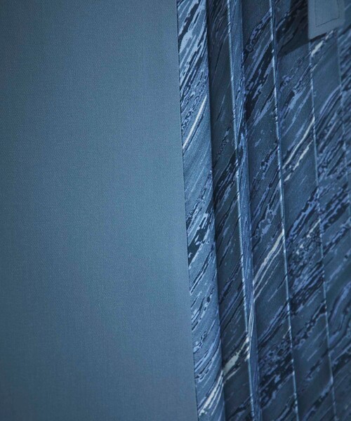 CITY TOKYO（シティトウキョウ）の「アシンメトリープリーツスカート（スカート・レディース・オフホワイト/ライトブルーグレー・1/2）」の21枚目の写真