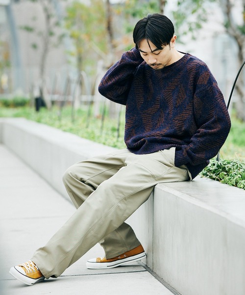 JOURNAL STANDARD(ジャーナルスタンダード)の「【GEOM PATTERN / ジオメパターン】ウール混 ジャガード クルーネック ニット(ニット/セーター・メンズ・ラベンダー/ネイビー/ブラック系その他/イエロー/カーキ・LARGE/MEDIUM)」の3枚目の写真