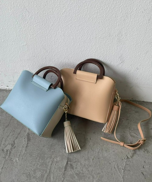 AIC.（エーアイシー）の「【再入荷】タッセル付きショルダーミニバッグ（ショルダーバッグ・レディース・ブラック/オフホワイト/ピンク/ブルー・FREE）」の3枚目の写真