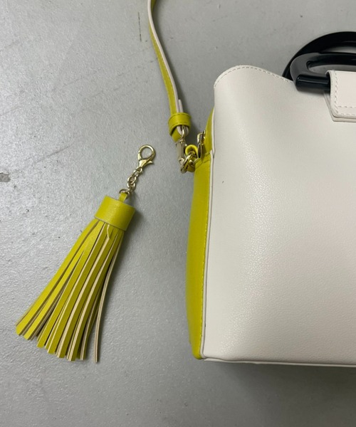 AIC.（エーアイシー）の「【再入荷】タッセル付きショルダーミニバッグ（ショルダーバッグ・レディース・ブラック/オフホワイト/ピンク/ブルー・FREE）」の8枚目の写真