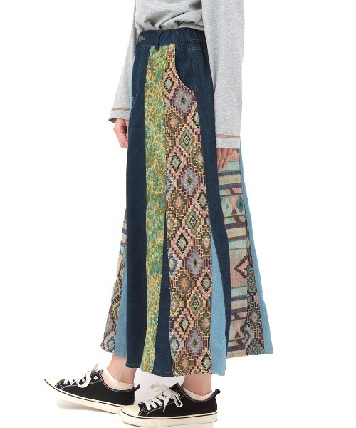 チチカカ(チチカカ)の「リメイクパッチスカート(スカート・レディース・ブルー/カーキ/アイボリー・LARGE/MEDIUM)」の12枚目の写真