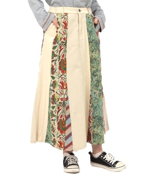 チチカカ(チチカカ)の「リメイクパッチスカート(スカート・レディース・ブルー/カーキ/アイボリー・LARGE/MEDIUM)」の11枚目の写真