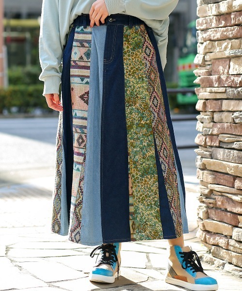 チチカカ(チチカカ)の「リメイクパッチスカート(スカート・レディース・ブルー/カーキ/アイボリー・LARGE/MEDIUM)」の6枚目の写真