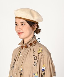 45R レザーの小花ネックレス(ネイビー) 45R（フォーティファイブアール）の「レザーフラワーの