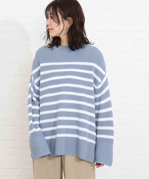 SHOO・LA・RUE（シューラルー）の「◆畦編みボーダー柄ふんわりゆるニット（ニット/セーター・レディース・ベージュ系2/ネイビー系2/ブルー系7・00）」の4枚目の写真