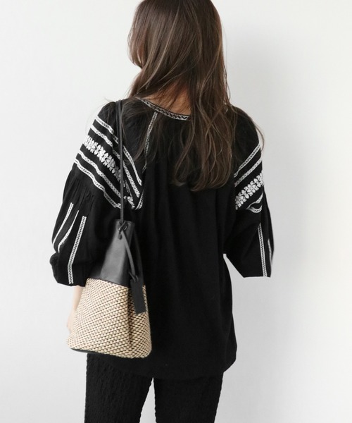JOURNAL STANDARD relume(ジャーナルスタンダード レリューム)の「エンブロイダリースモックブラウス◆(シャツ/ブラウス・レディース・イエロー/ブラック・FREE)」の9枚目の写真