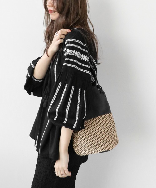 JOURNAL STANDARD relume(ジャーナルスタンダード レリューム)の「エンブロイダリースモックブラウス◆(シャツ/ブラウス・レディース・イエロー/ブラック・FREE)」の8枚目の写真