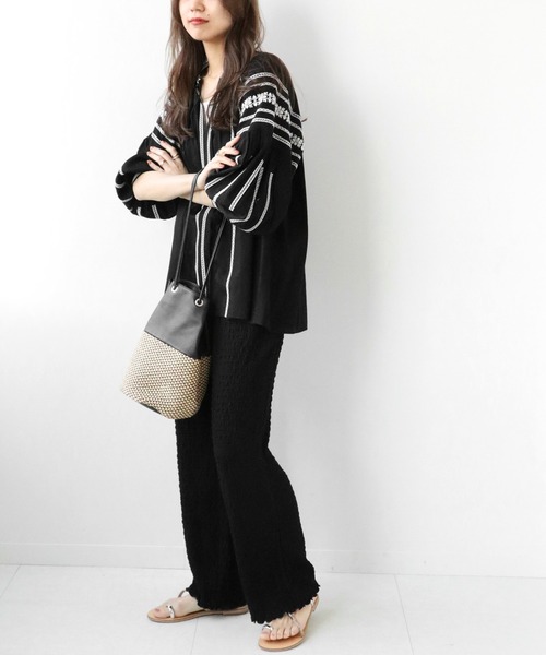 JOURNAL STANDARD relume(ジャーナルスタンダード レリューム)の「エンブロイダリースモックブラウス◆(シャツ/ブラウス・レディース・イエロー/ブラック・FREE)」の4枚目の写真