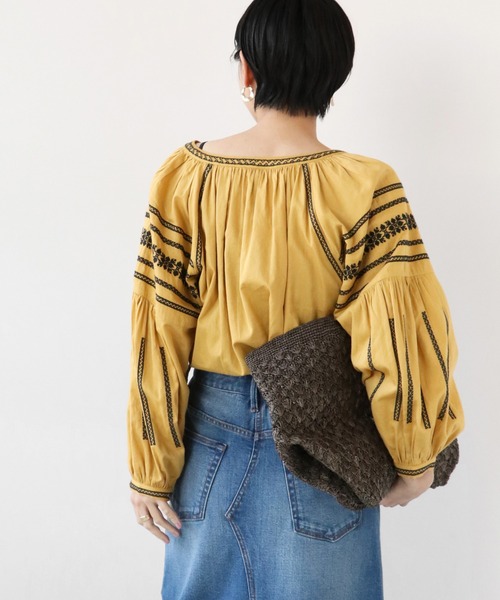JOURNAL STANDARD relume(ジャーナルスタンダード レリューム)の「エンブロイダリースモックブラウス◆(シャツ/ブラウス・レディース・イエロー/ブラック・FREE)」の14枚目の写真