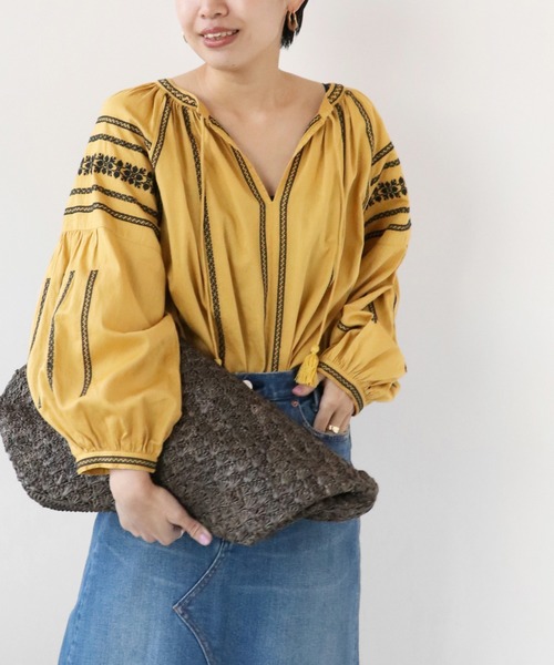 JOURNAL STANDARD relume(ジャーナルスタンダード レリューム)の「エンブロイダリースモックブラウス◆(シャツ/ブラウス・レディース・イエロー/ブラック・FREE)」の12枚目の写真