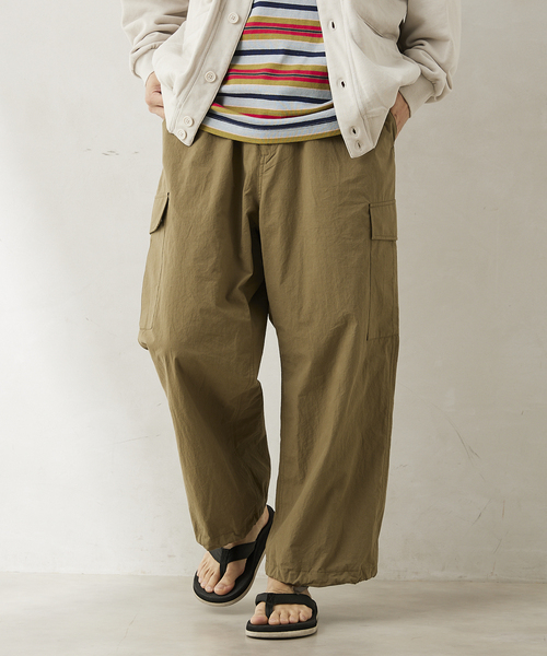 JOURNAL STANDARD relume(ジャーナルスタンダード レリューム)の「【HOUSE HOLD / ハウスホールド】イージーワイドカーゴパンツ(カーゴパンツ・メンズ・ブラック/カーキ/ホワイト・2/4/3)」の3枚目の写真