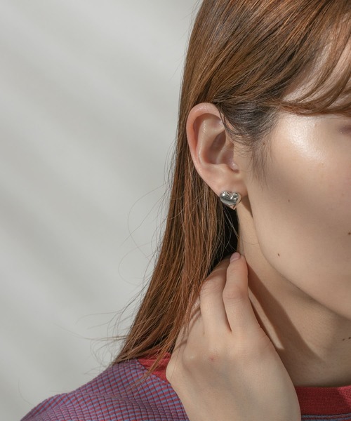 SMELLY（スメリー）の「ハートワンタッチピアス（ピアス（両耳用）・レディース・ゴールド/シルバー・-）」の5枚目の写真