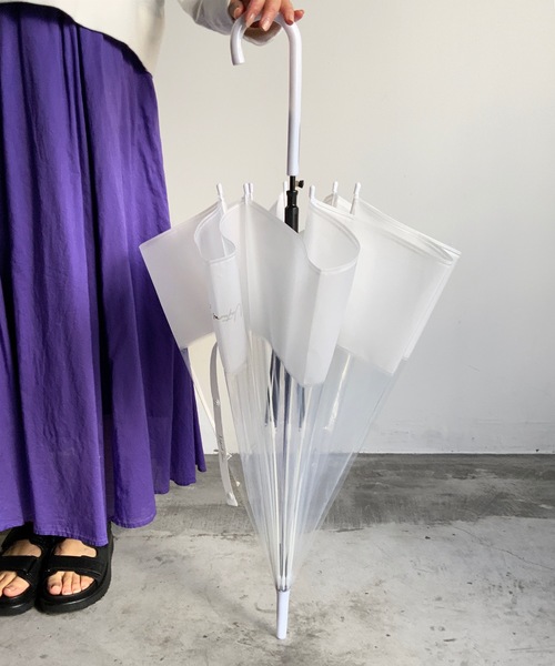 COMMON WARE(コモンウェアー)の「NT:バイカラービニール傘(長傘・レディース・ホワイト/ブラック/パープル/ピンク/ブルー/グリーン・FREE)」の10枚目の写真