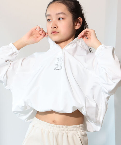 B:MING by BEAMS(ビーミングバイビームス)の「B:MING by BEAMS / ロゴプリント プルオーバー ブルゾン(130~160cm)(ブルゾン・キッズ・ホワイト/ブラック・130/160/140/150)」の16枚目の写真