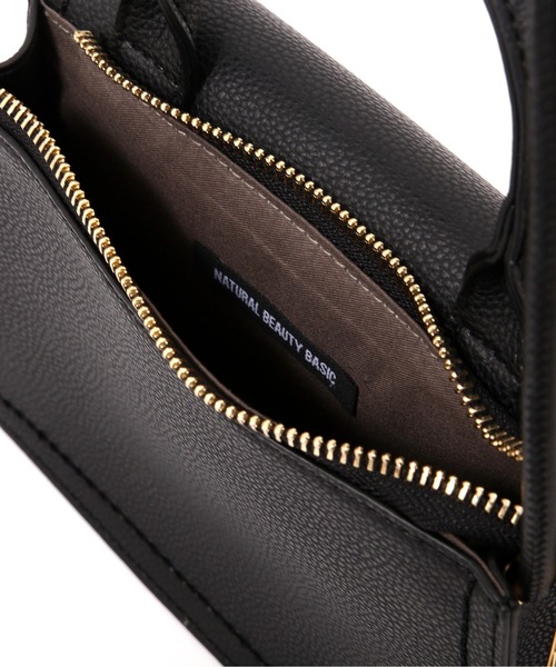 NATURAL BEAUTY BASIC（ナチュラルビューティーベーシック）の「トラペーズステッチポシェット（ショルダーバッグ・レディース・ブラック/オフホワイト/オレンジ・ﾌﾘ-）」の11枚目の写真