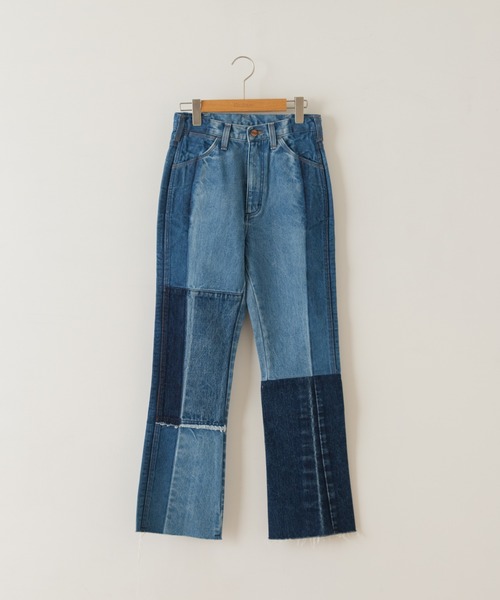 Wrangler(ラングラー)の「【Wrangler】FLAREJEAN (BLUE)(デニムパンツ・レディース・ブルー・S/M)」の1枚目の写真