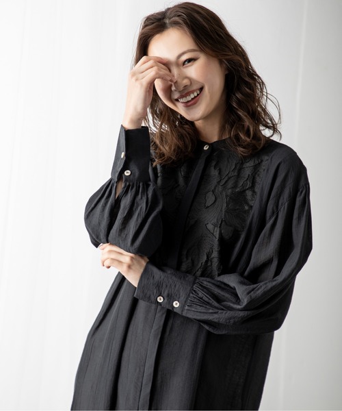 MILLION CARATS(ミリオンカラッツ)の「モチーフレースシアーワンピース(ワンピース・レディース・オフホワイト/ブラック/ピンク・FREE)」の7枚目の写真