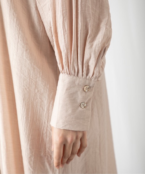 MILLION CARATS(ミリオンカラッツ)の「モチーフレースシアーワンピース(ワンピース・レディース・オフホワイト/ブラック/ピンク・FREE)」の6枚目の写真