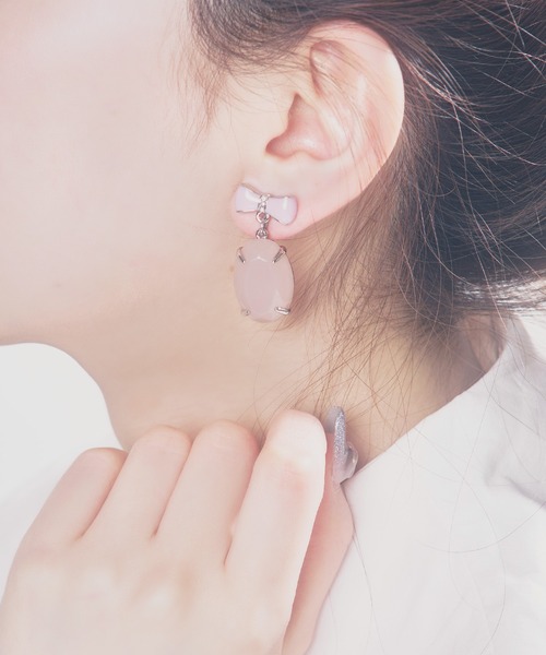 Mel cinna（メルシーナ）の「Mel cinna/ribbon ovalstone earring（イヤリング・レディース・パープル・FREE）」の6枚目の写真