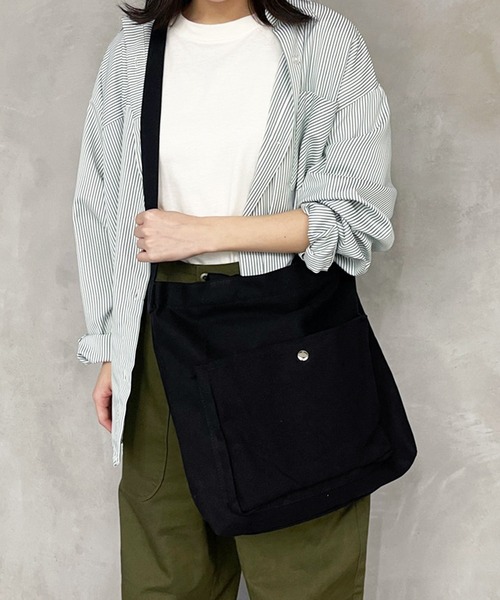 kutir(クティール)の「2WAYキャンバスバッグ(トートバッグ・レディース・ホワイト/ブラック・FREE)」の2枚目の写真