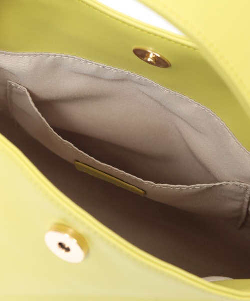 GLOBAL WORK(グローバルワーク)の「2WAYハンドショルダー/276860(ショルダーバッグ・レディース・ブラック/ライム/アイボリー・ONE SIZE)」の4枚目の写真