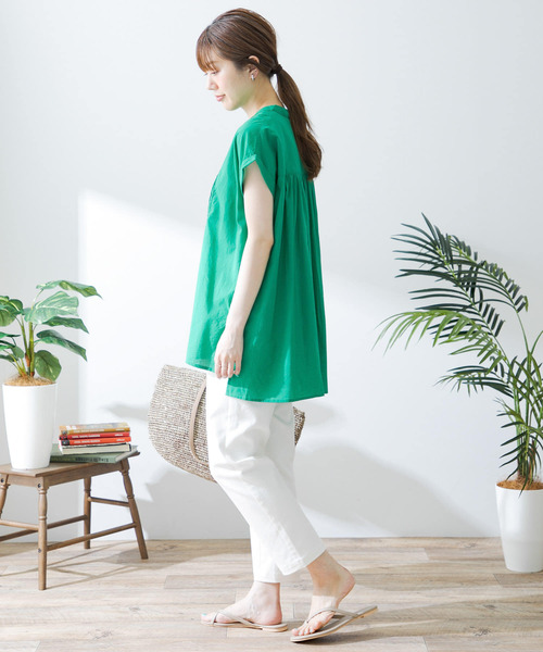 URBAN RESEARCH Sonny Label（アーバンリサーチサニーレーベル）の「エアリーコットンピンタックドレスシャツ（シャツ/ブラウス・レディース・ブラック/グリーン/ベージュ系その他/オフホワイト・FREE）」の10枚目の写真