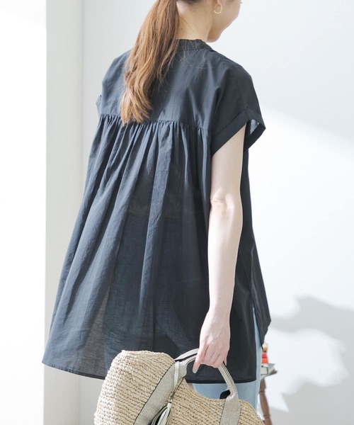 URBAN RESEARCH Sonny Label（アーバンリサーチサニーレーベル）の「エアリーコットンピンタックドレスシャツ（シャツ/ブラウス・レディース・ブラック/グリーン/ベージュ系その他/オフホワイト・FREE）」の15枚目の写真