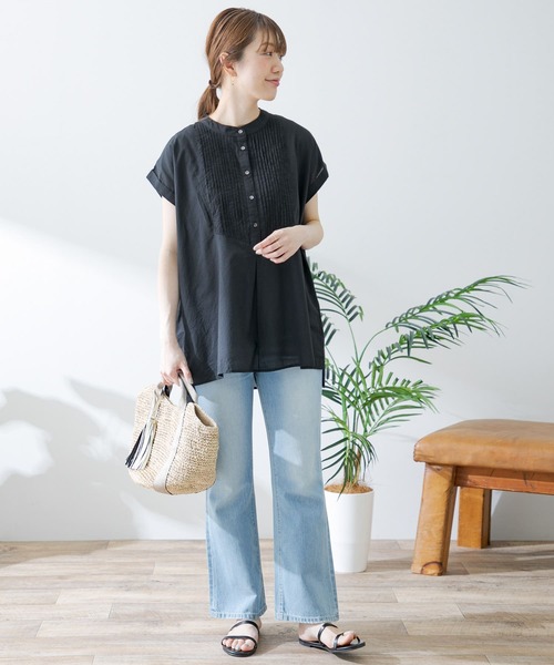 URBAN RESEARCH Sonny Label（アーバンリサーチサニーレーベル）の「エアリーコットンピンタックドレスシャツ（シャツ/ブラウス・レディース・ブラック/グリーン/ベージュ系その他/オフホワイト・FREE）」の16枚目の写真