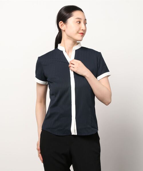 TOKYO SHIRTS（トウキョウシャツ）の「形態安定ノーアイロン クレリックヘンリーネック 半袖ビジネスワイシャツ（ビジネスシャツ・レディース・ブラック/ホワイト・L/M/S/LL）」の15枚目の写真