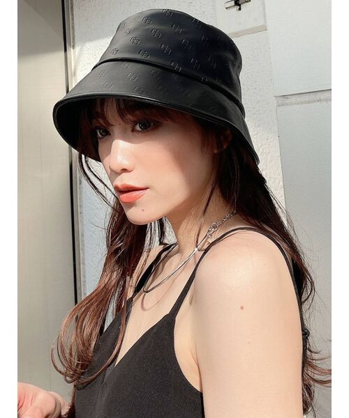 GYDA(ジェイダ)の「GG PATTERNエンボスバケットハット(ハット・レディース・オフホワイト/ブラック・FREE)」の3枚目の写真