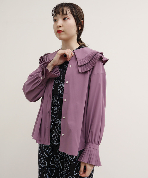 I am I in fact...（アイアムアイインファクト）の「ZAG ZAG pleats blouse（シャツ/ブラウス・レディース・ホワイト/ブラック/パープル・FREE）」の3枚目の写真