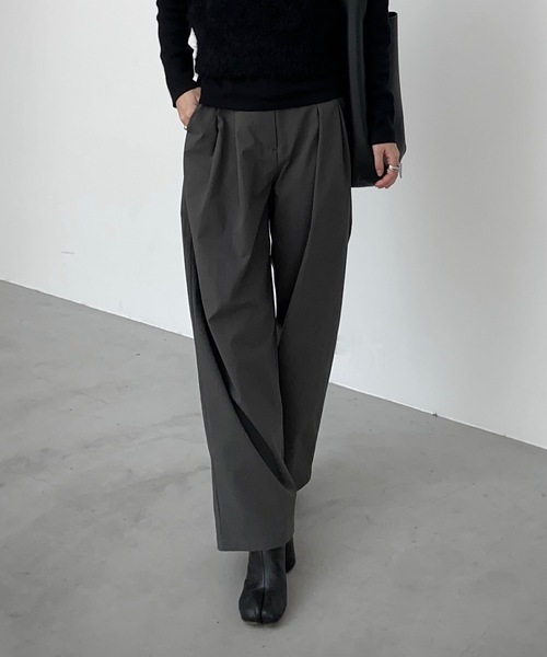 CEL ANSWER（シーイーエルアンサー）の「ハイウエストタックパンツ（スラックス・レディース・チャコールグレー/ブラック・FREE/S）」の2枚目の写真