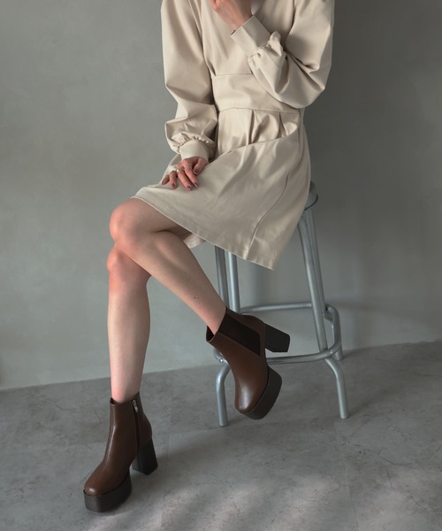 VIVIAN（ヴィヴィアン）の「厚底プラットフォームサイドゴアショートブーツ ZOZOTOWN+オフィシャルサイト限定商品（ブーツ・レディース・ベージュ/ブラウン/ブラック・LL/M/S/L）」の5枚目の写真