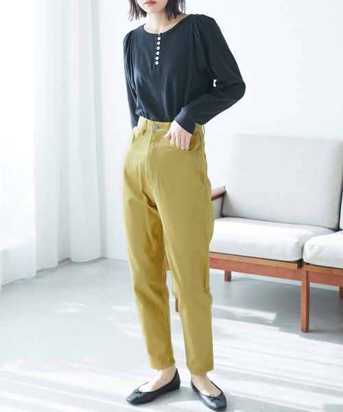 Chaco closet(チャコ クローゼット)の「ハイウエストテーパード配色ステッチカラーデニムパンツ(デニムパンツ・レディース・ライトグレー/ブラック/ピンク/イエロー/ブルー/グリーン・S/M/L)」の17枚目の写真