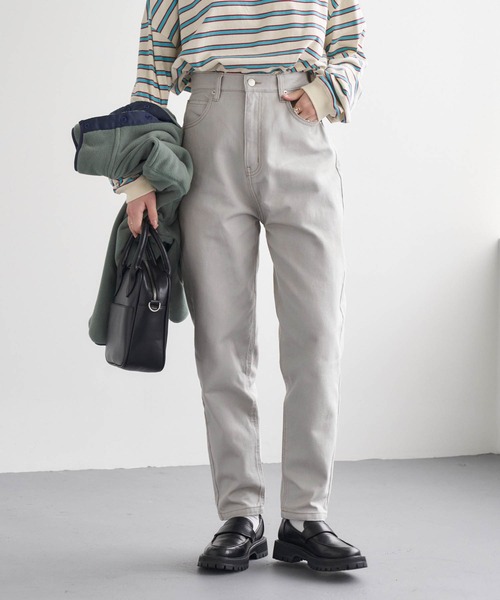 Chaco closet(チャコ クローゼット)の「ハイウエストテーパード配色ステッチカラーデニムパンツ(デニムパンツ・レディース・ライトグレー/ブラック/ピンク/イエロー/ブルー/グリーン・S/M/L)」の13枚目の写真