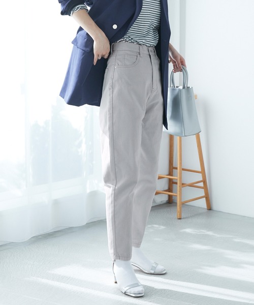 Chaco closet(チャコ クローゼット)の「ハイウエストテーパード配色ステッチカラーデニムパンツ(デニムパンツ・レディース・ライトグレー/ブラック/ピンク/イエロー/ブルー/グリーン・S/M/L)」の8枚目の写真