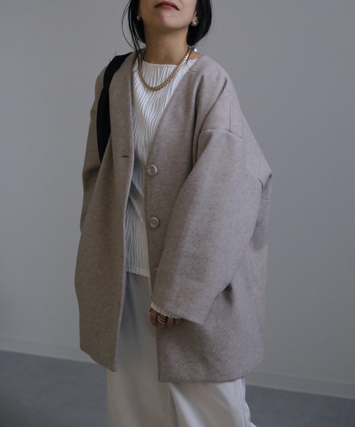 ap retro(アプレトロ)の「ノーカラーVネックミディコート(ノーカラーコート・レディース・ブラック/ベージュ/アイボリー・FREE)」の11枚目の写真