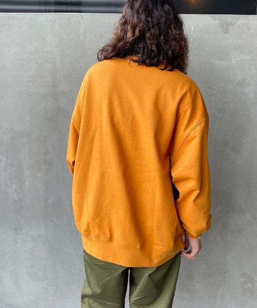 BEN DAVIS（ベンデイビス）の「【WEB限定】[BEN DAVIS/ベンデイビス] カレッジワッペン風ロゴ クルーネックスウェット（スウェット・レディース・グレー/ライトグレー/ネイビー/マスタード・M/L/XL）」の5枚目の写真