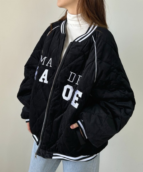 CLEA（クレア）の「フロント刺繍オーバーサイズスタジャン/キルティングブルゾン（スタジャン・レディース・アイボリー/ブラック・FREE）」の4枚目の写真