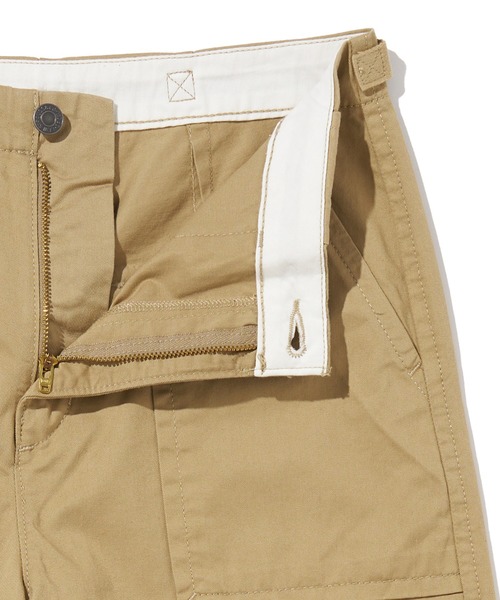 Levi's(リーバイス)の「Levi's/リーバイス バギーパンツ BAGGY SURPLUS UNBASIC KHAKI TWILL(チノパンツ・レディース・マルチ・23inch/24inch/25inch/26inch/27inch/28inch)」の12枚目の写真