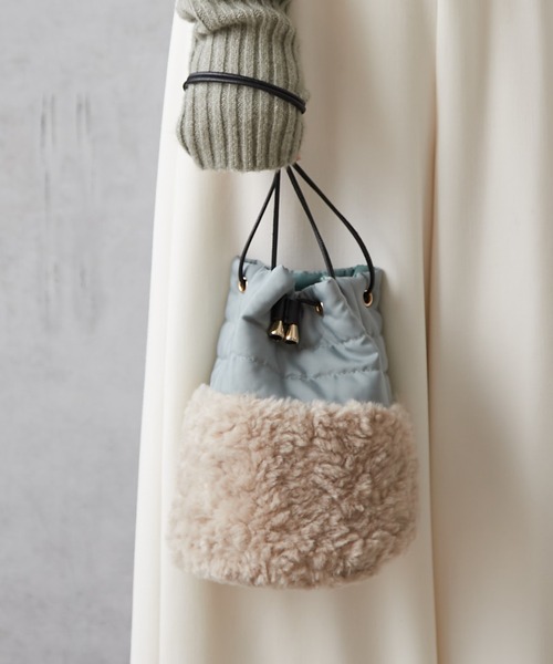 cache cache（カシュ カシュ）の「ナイロン×ボア コンビバッグ（トートバッグ・レディース・ブラック/アイボリー/カーキ/ブルー・フリー）」の4枚目の写真