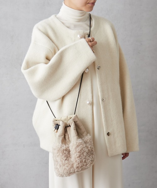 cache cache（カシュ カシュ）の「ナイロン×ボア コンビバッグ（トートバッグ・レディース・ブラック/アイボリー/カーキ/ブルー・フリー）」の5枚目の写真