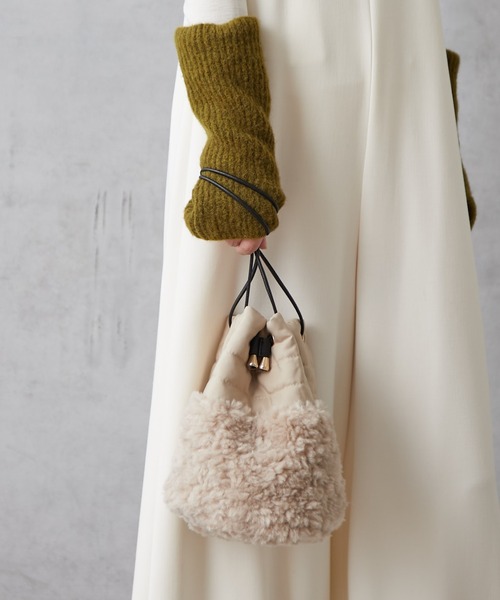 cache cache（カシュ カシュ）の「ナイロン×ボア コンビバッグ（トートバッグ・レディース・ブラック/アイボリー/カーキ/ブルー・フリー）」の7枚目の写真