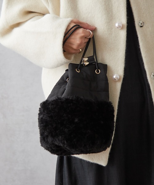 cache cache（カシュ カシュ）の「ナイロン×ボア コンビバッグ（トートバッグ・レディース・ブラック/アイボリー/カーキ/ブルー・フリー）」の22枚目の写真