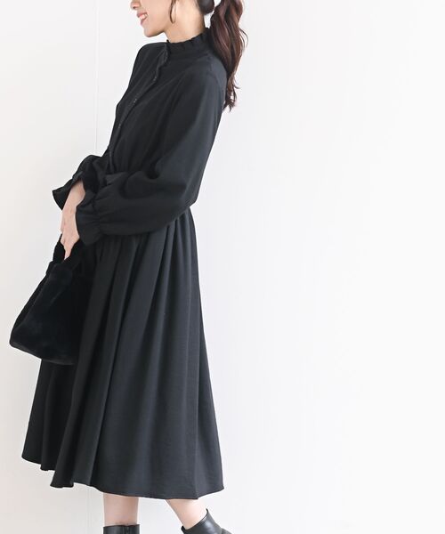 rps（アールピーエス）の「フリルネックキャンディー袖ワンピース（ワンピース・レディース・ボルドー/チャコールグレー/ベージュ・フリー）」の15枚目の写真