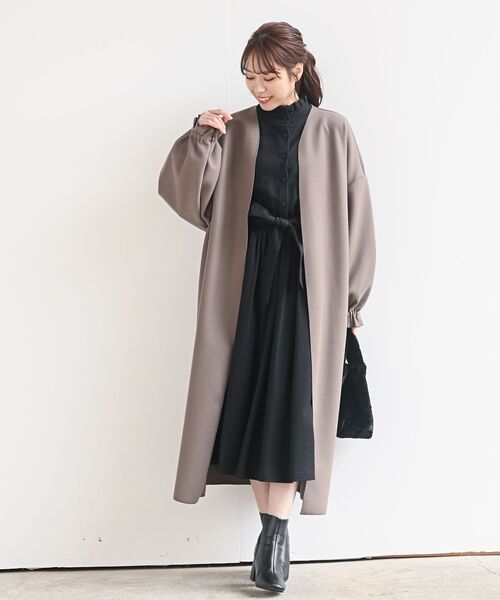 rps（アールピーエス）の「フリルネックキャンディー袖ワンピース（ワンピース・レディース・ボルドー/チャコールグレー/ベージュ・フリー）」の8枚目の写真