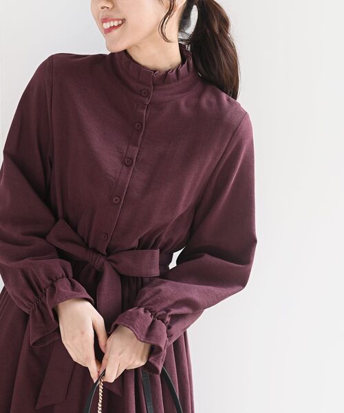 rps（アールピーエス）の「フリルネックキャンディー袖ワンピース（ワンピース・レディース・ボルドー/チャコールグレー/ベージュ・フリー）」の6枚目の写真