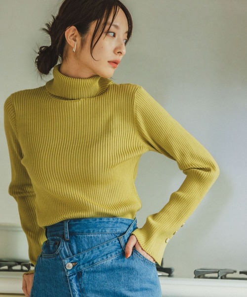 Andemiu（アンデミュウ）の「バックボタンリブタートル174319（ニット/セーター・レディース・ブラック/ベージュ/ブルー/レンガ/イエロー/オフホワイト/ピンク・FREE）」の6枚目の写真