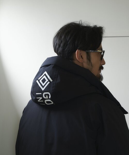 +phenix（プラスフェニックス）の「【+phenix / プラスフェニックス】別注 GORE-TEX フード ダウンジャケット（ダウンジャケット/コート・メンズ・レッド/ブラック/ホワイト/ベージュ・MEDIUM/LARGE/SMALL）」の14枚目の写真