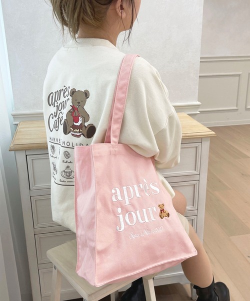 apres jour(アプレジュール)の「【5周年記念アイテム】アプレベアトートバッグ【ZOZOTOWN限定アイテム】(トートバッグ・レディース・アイボリー/オフホワイト/ピンク・FREE)」の7枚目の写真